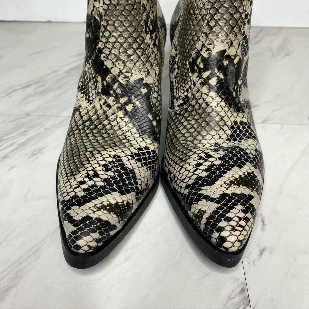 Blondo que snakeskin